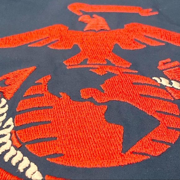 Brooks Marine Corps Marathon Official Race Jacket - Picture 5 of 5